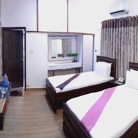 Hotel Hilton Bayview Lnn Karachi Exterior foto