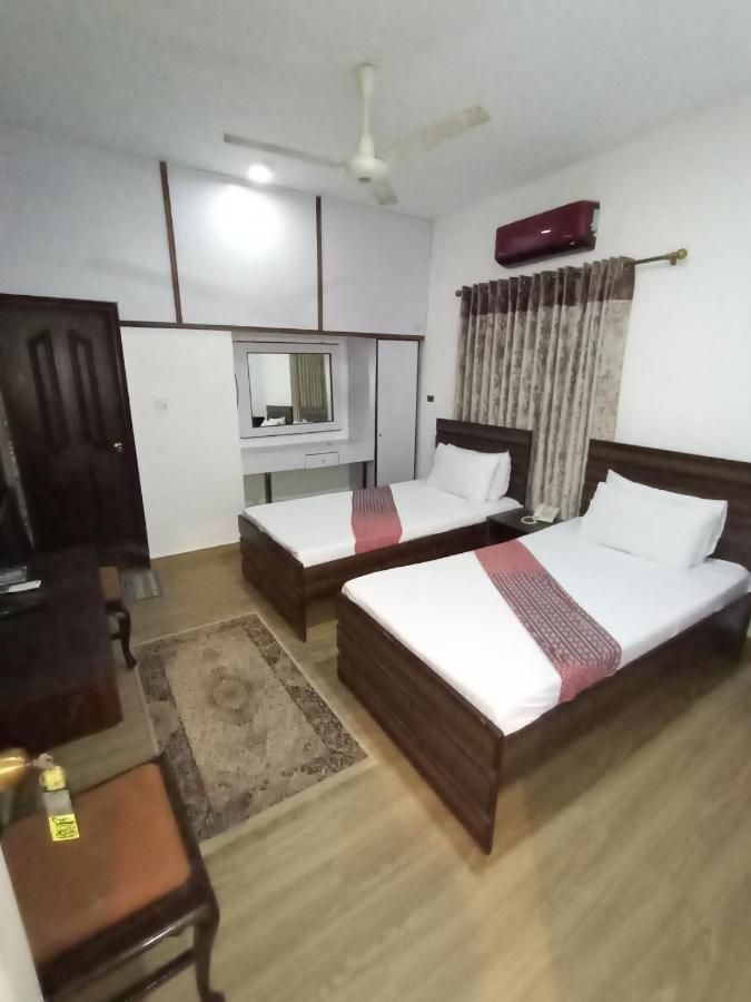 Hotel Hilton Bayview Lnn Karachi Exterior foto