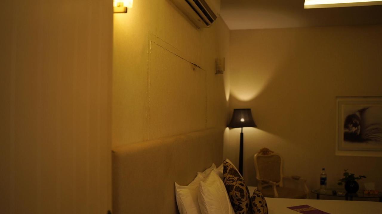 Hotel Hilton Bayview Lnn Karachi Exterior foto