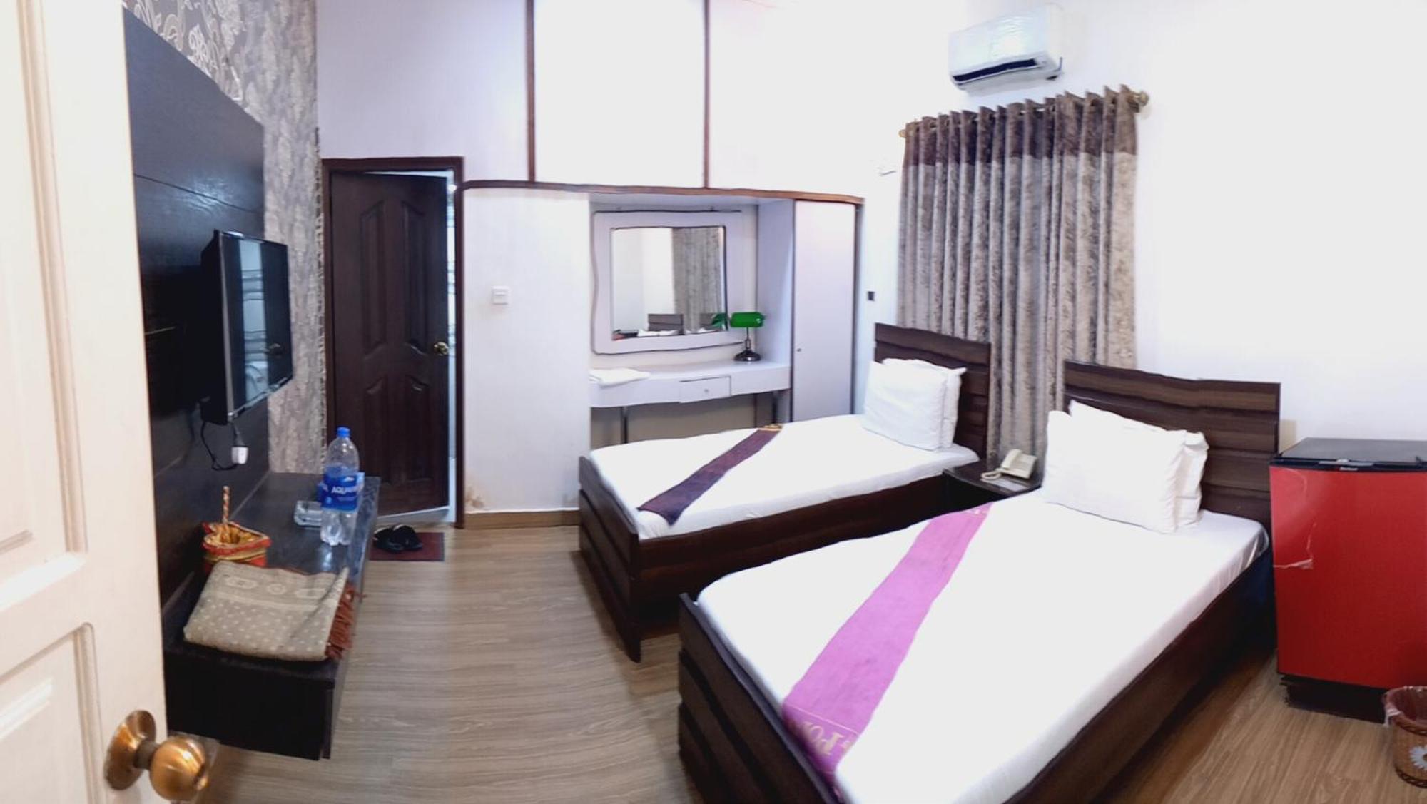 Hotel Hilton Bayview Lnn Karachi Exterior foto