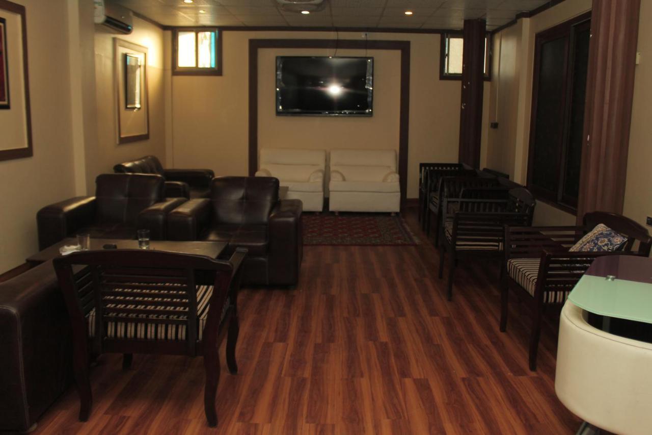Hotel Hilton Bayview Lnn Karachi Exterior foto