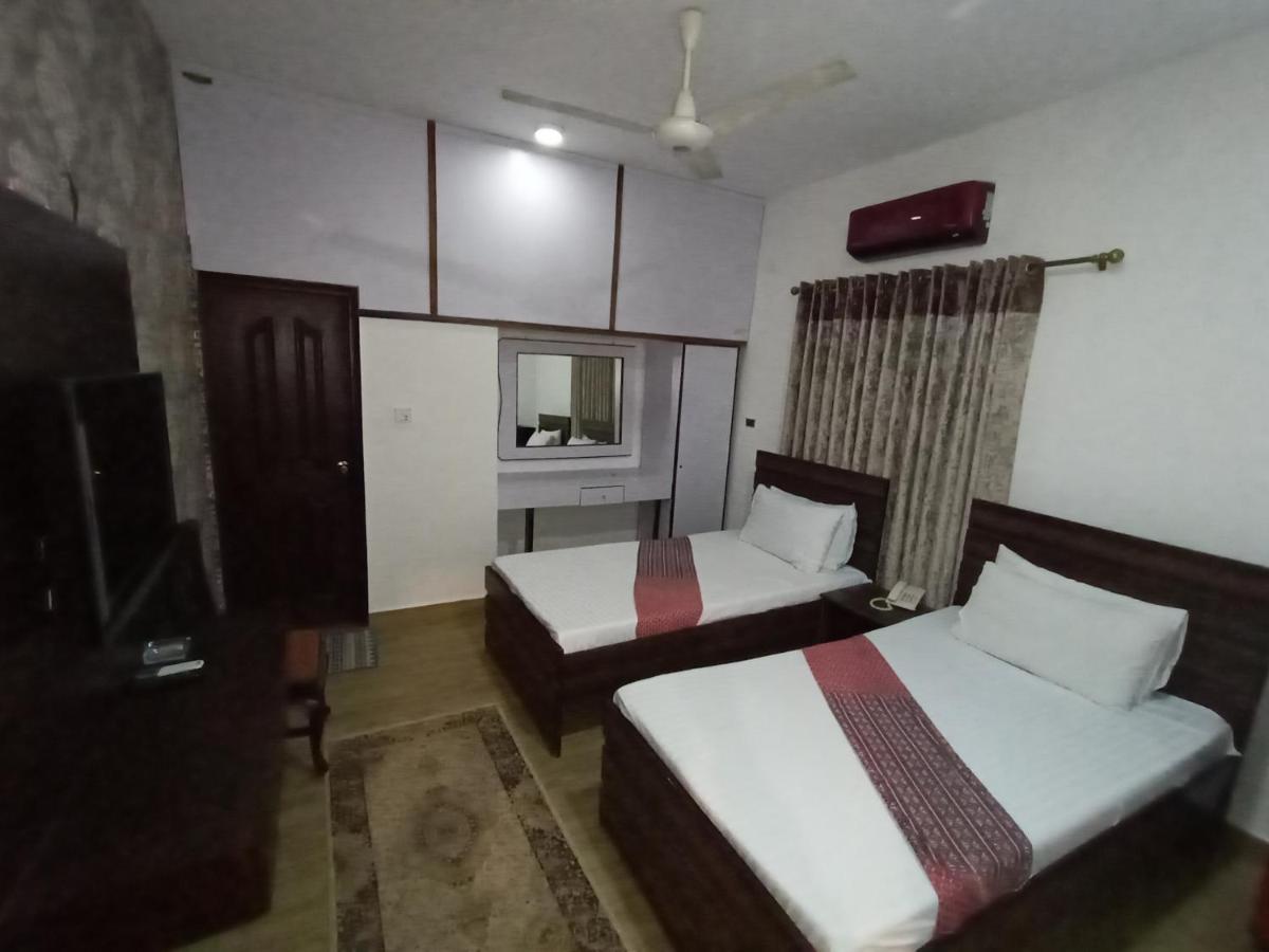Hotel Hilton Bayview Lnn Karachi Exterior foto