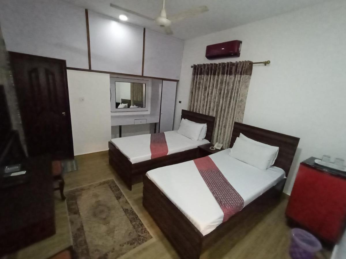 Hotel Hilton Bayview Lnn Karachi Exterior foto